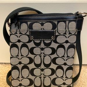 Coach logo canvas purse